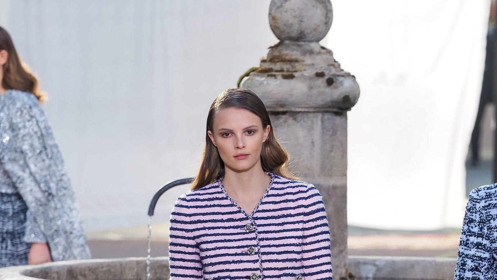 Look 17