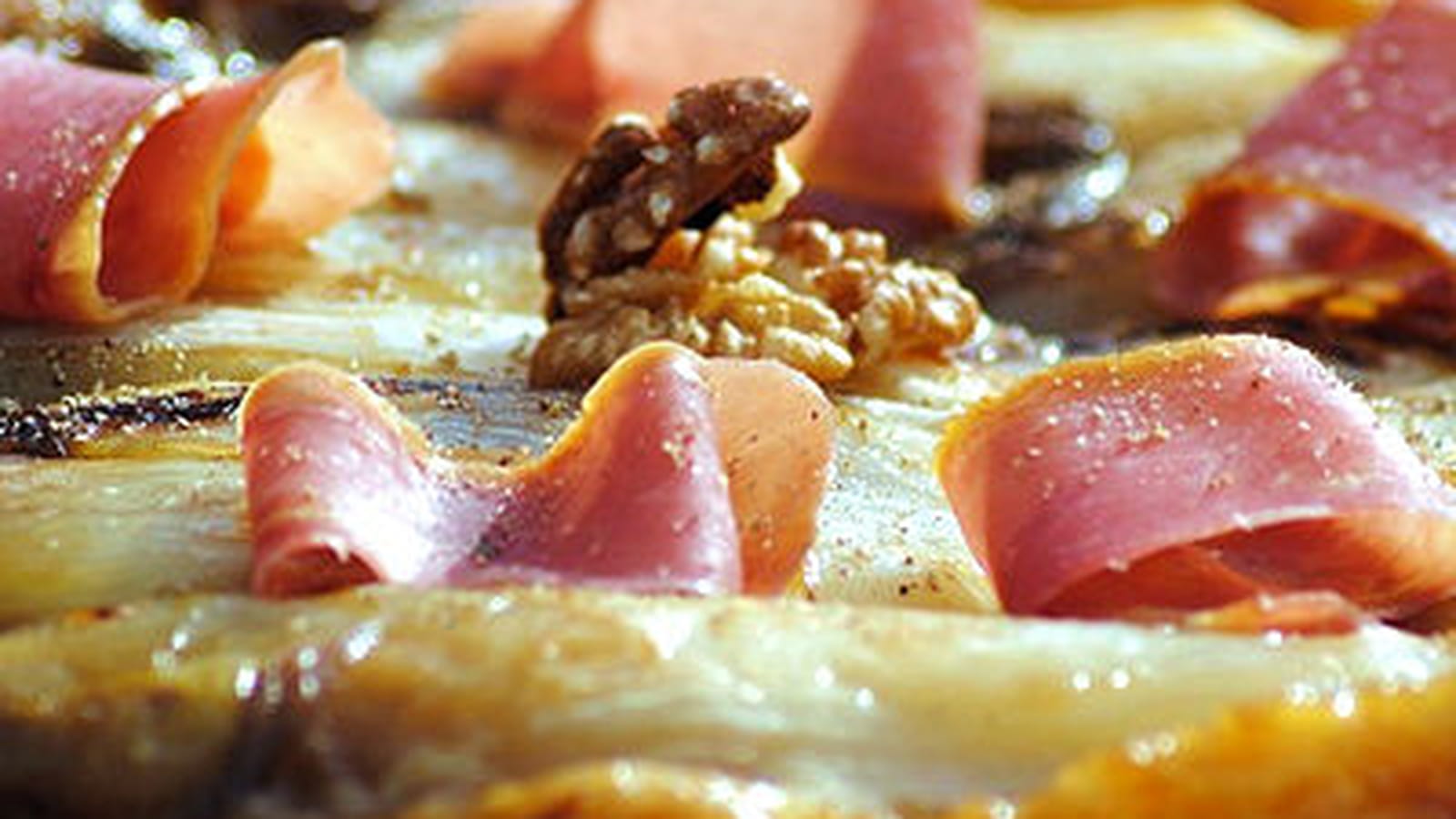Tatin d'endives au jambon des Cevennes et noix