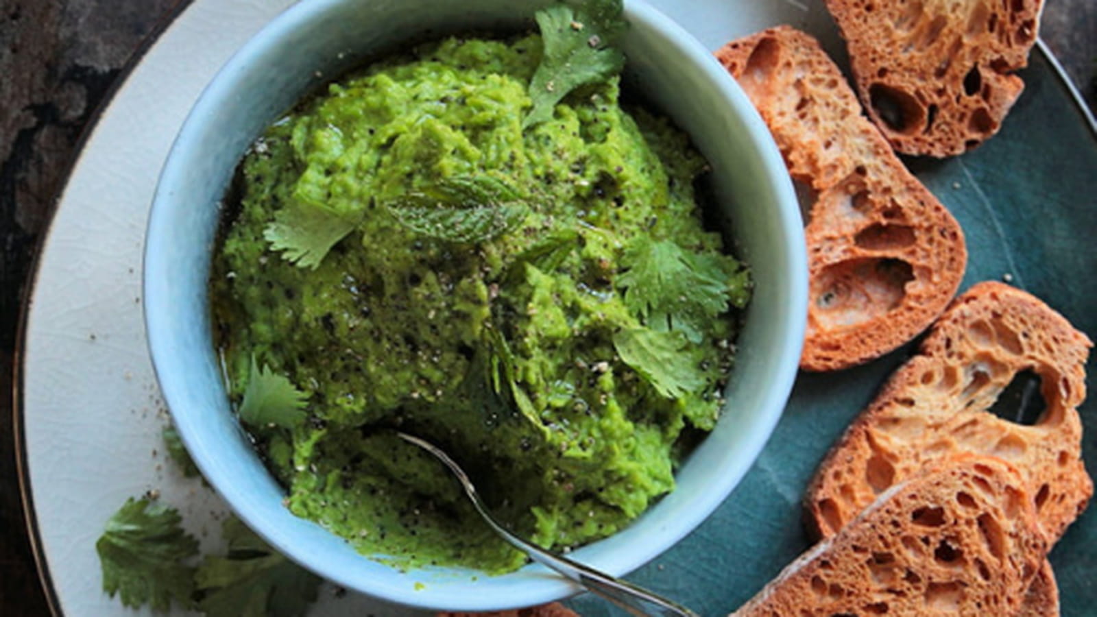 Dip de petits pois, coriandre & menthe