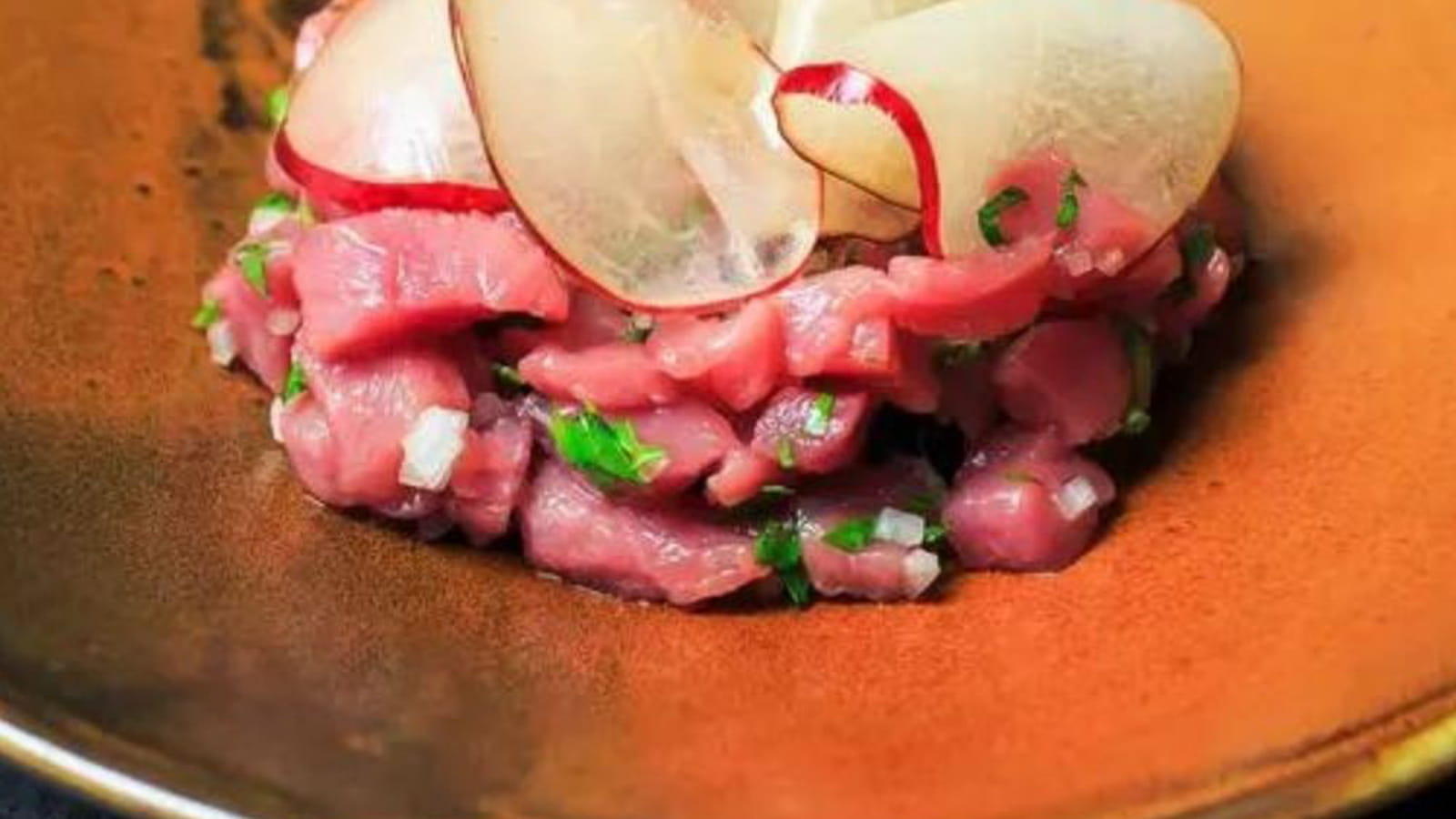 Tartare d’agneau irlandais aux prunes