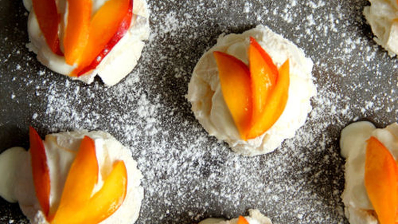 Bouchées meringuées aux nectarines