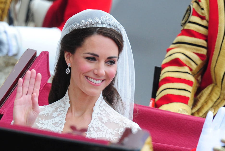 La coiffure de mari&eacute;e romantique de Kate Middleton