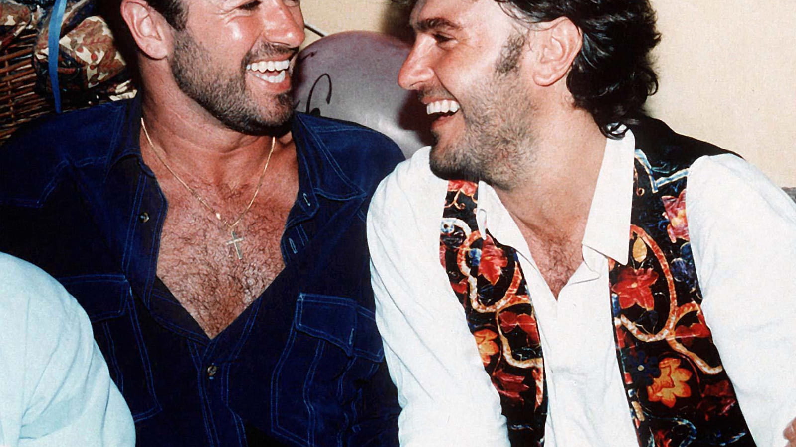 Tout sourires