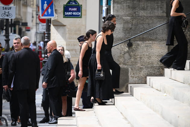 Funérailles de Thierry Ardisson : sa fille Ninon, aperçue devant l'église