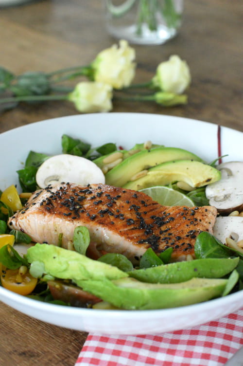 Saumon laqué au vinaigre balsamique, salade vitaminée