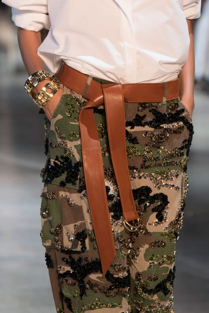 La ceinture en cuir longue nou&eacute;e du d&eacute;fil&eacute; Alexandre Vauthier