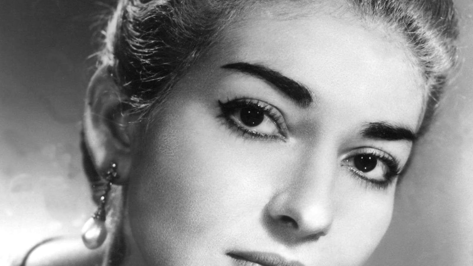 Portrait de l'artiste en jeune femme