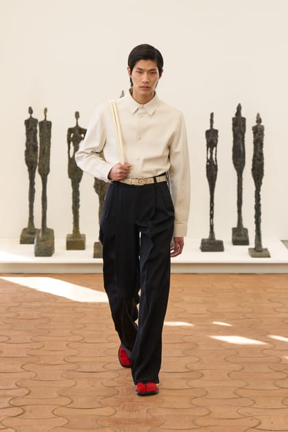 Look 43&nbsp;du d&eacute;fil&eacute; Jacquemus "Les sculptures"