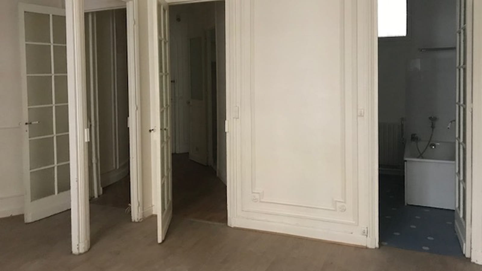 Pièce à vivre avant 