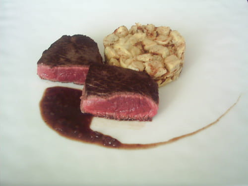 Tournedos et artichauts poêlés, sauce bordelaise