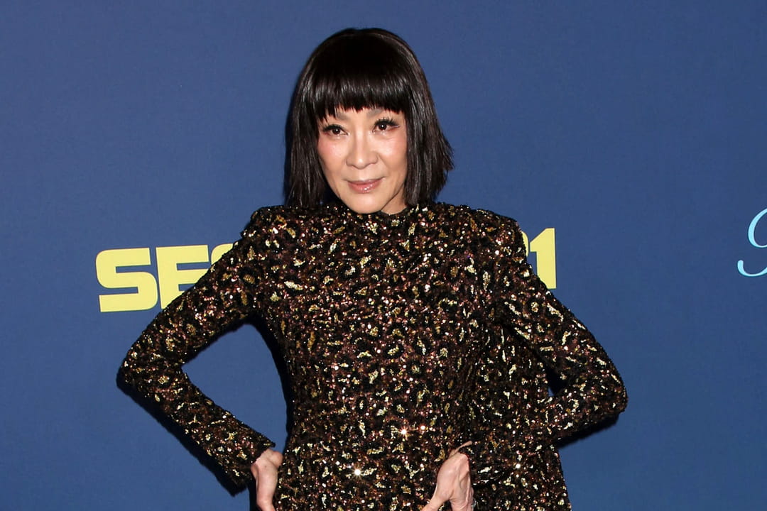Divine en robe léopard, Michelle Yeoh illumine le tapis rouge