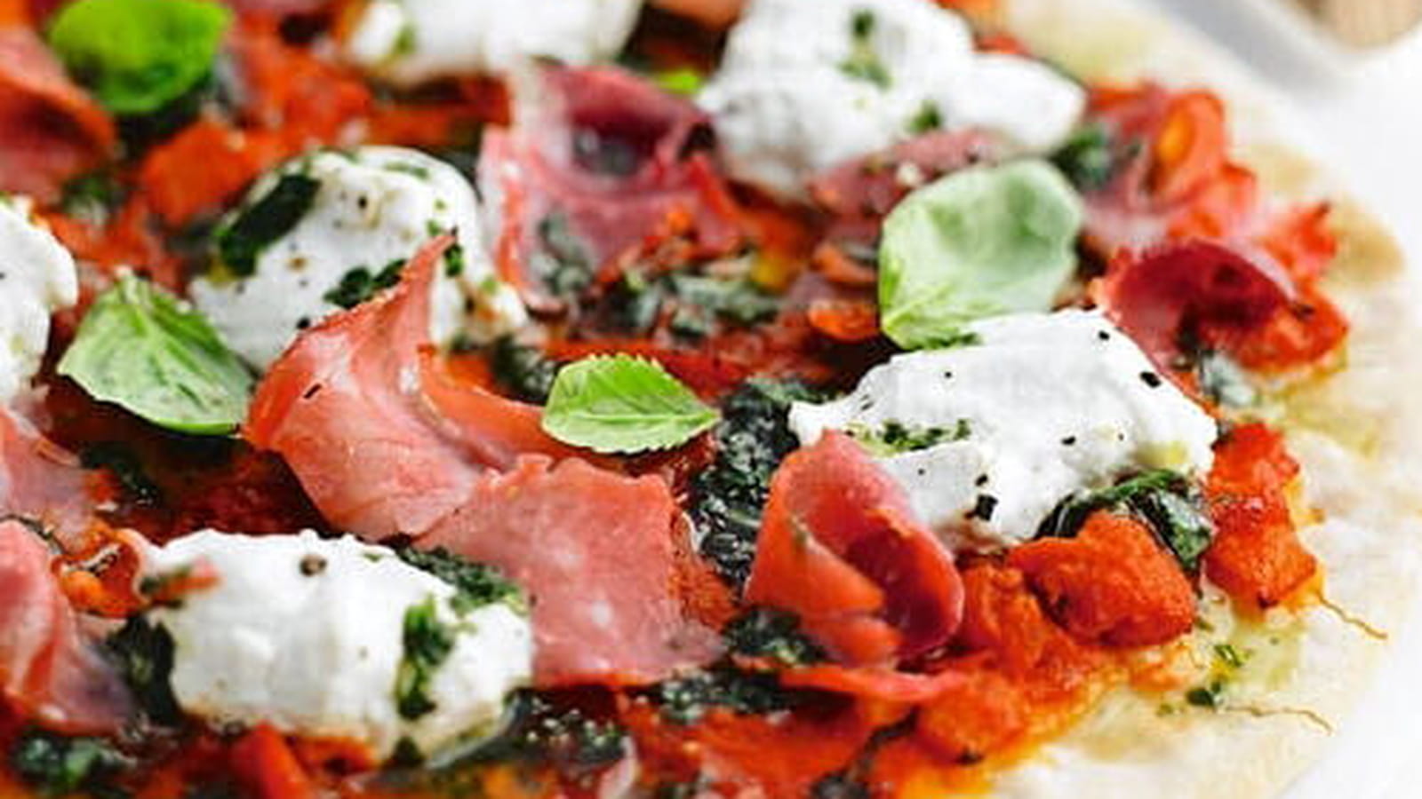 Pizzas au jambon et à la ricotta