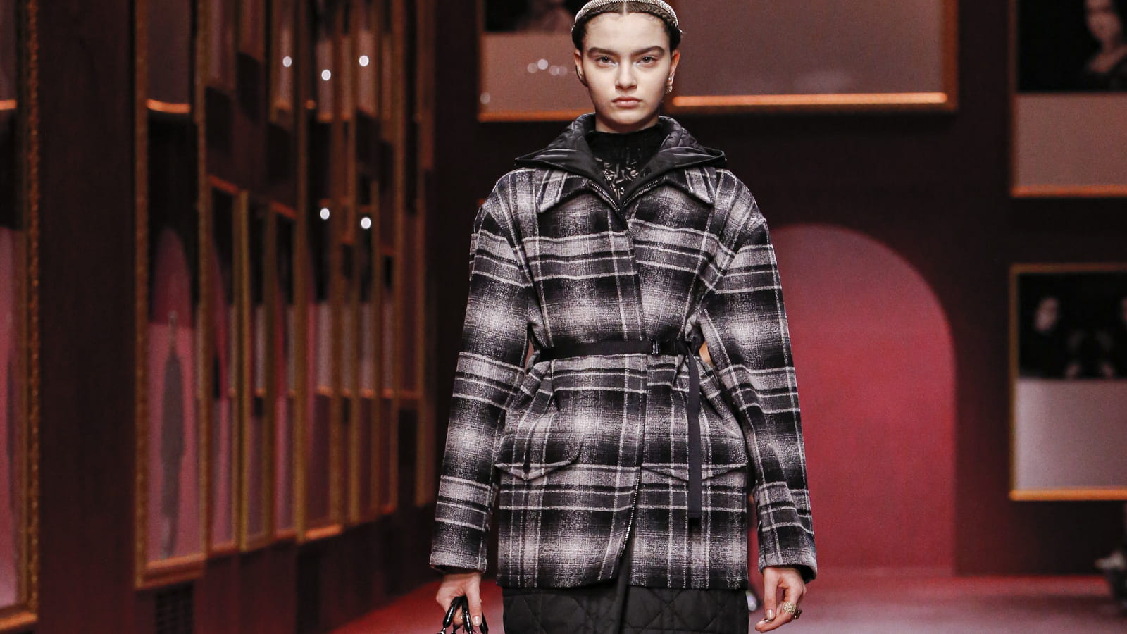 Look 50