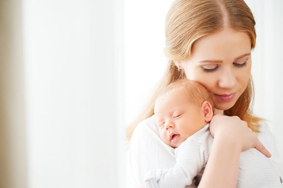 Déclaration de naissance : délai, lieu, démarches