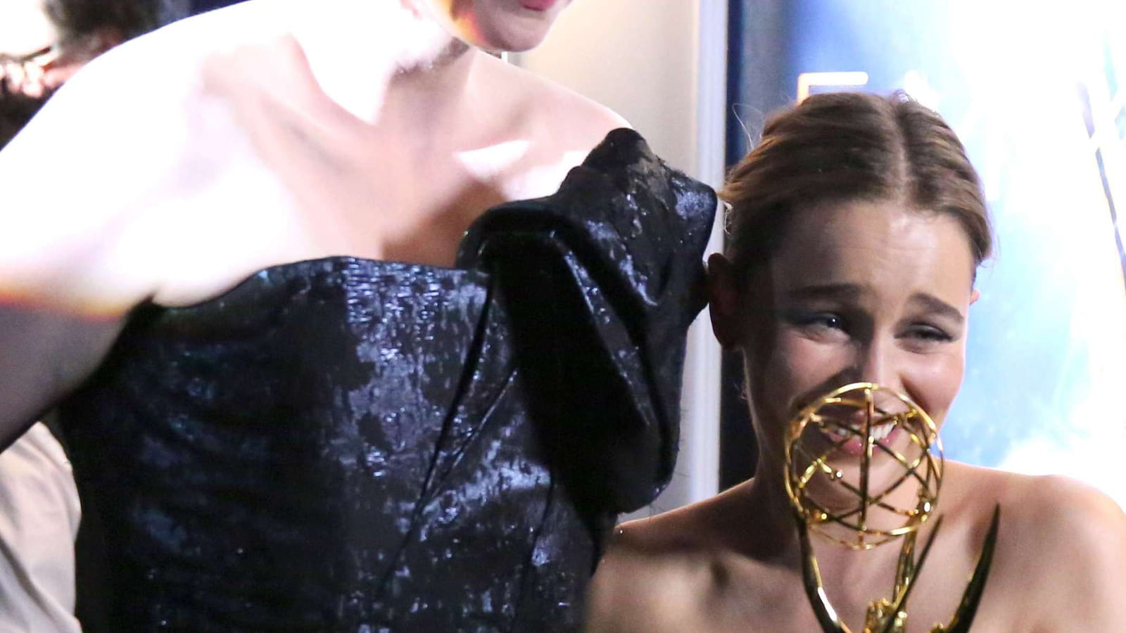 Gwendoline Christie et Emilia Clarke 