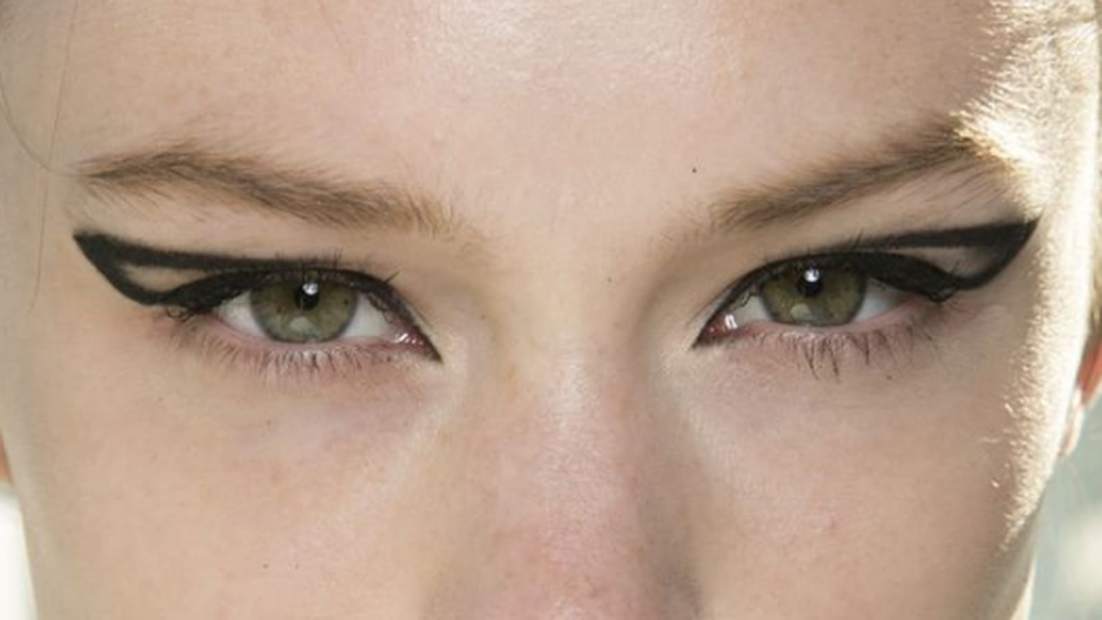 Eyeliner arty