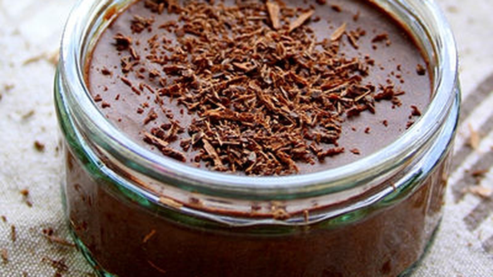 Mousse au chocolat maison aux oeufs frais