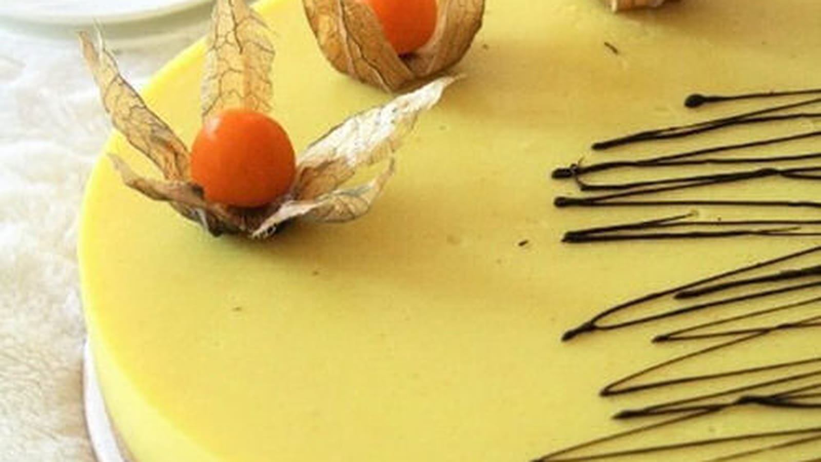 Entremet à la crème de citron et son biscuit sans gluten, sans lait et sans oeufs