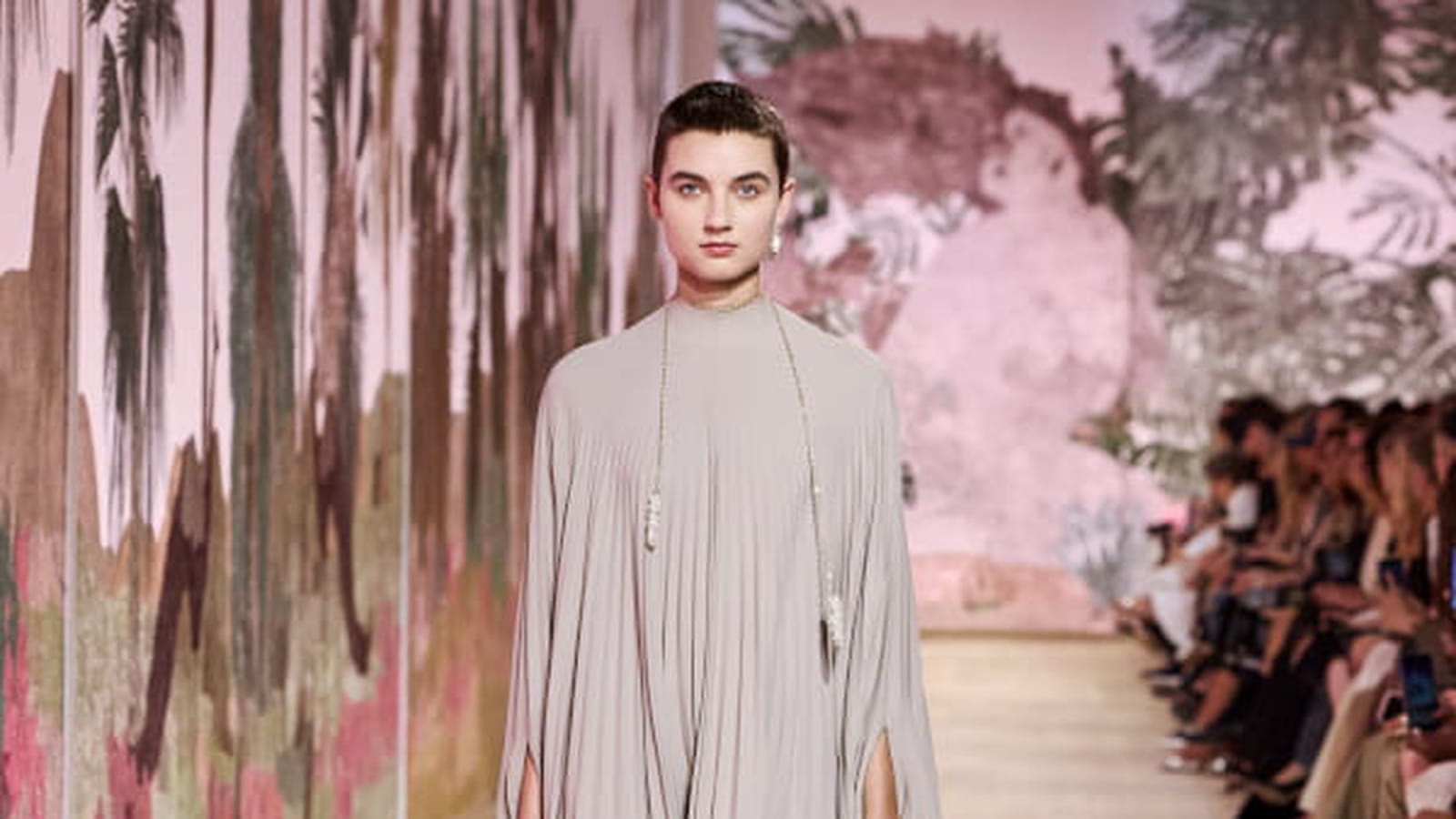 Look 25