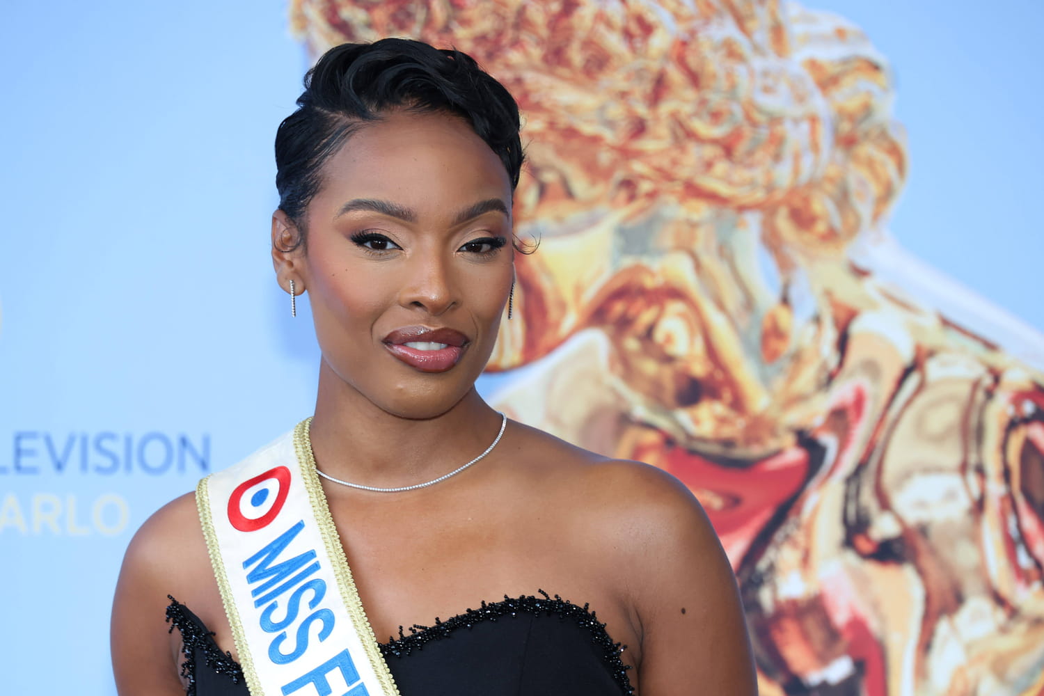 Miss France 2025 A “shy” big “with boys …