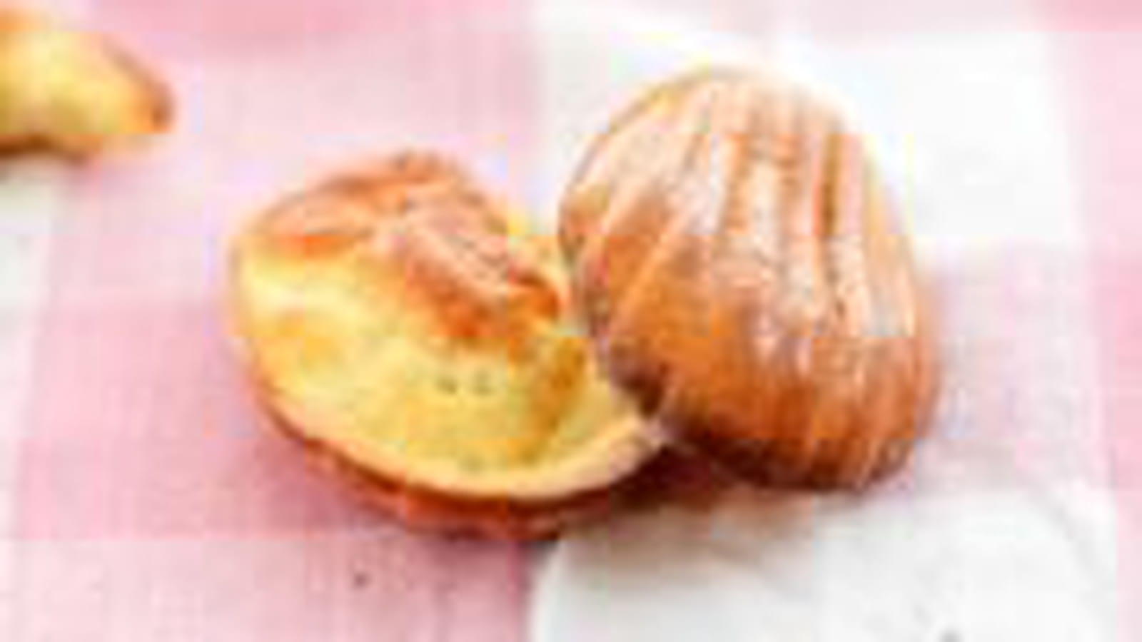 Madeleines light