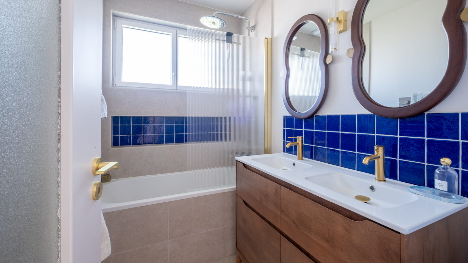 Salle de bains après