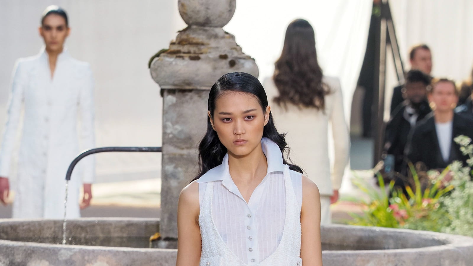 Look 27