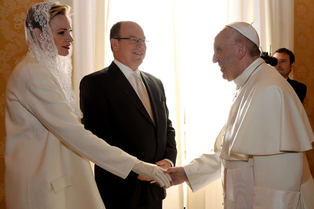 Charl&egrave;ne de Monaco et le prince Albert II rencontrent le Pape Fran&ccedil;ois en 2016