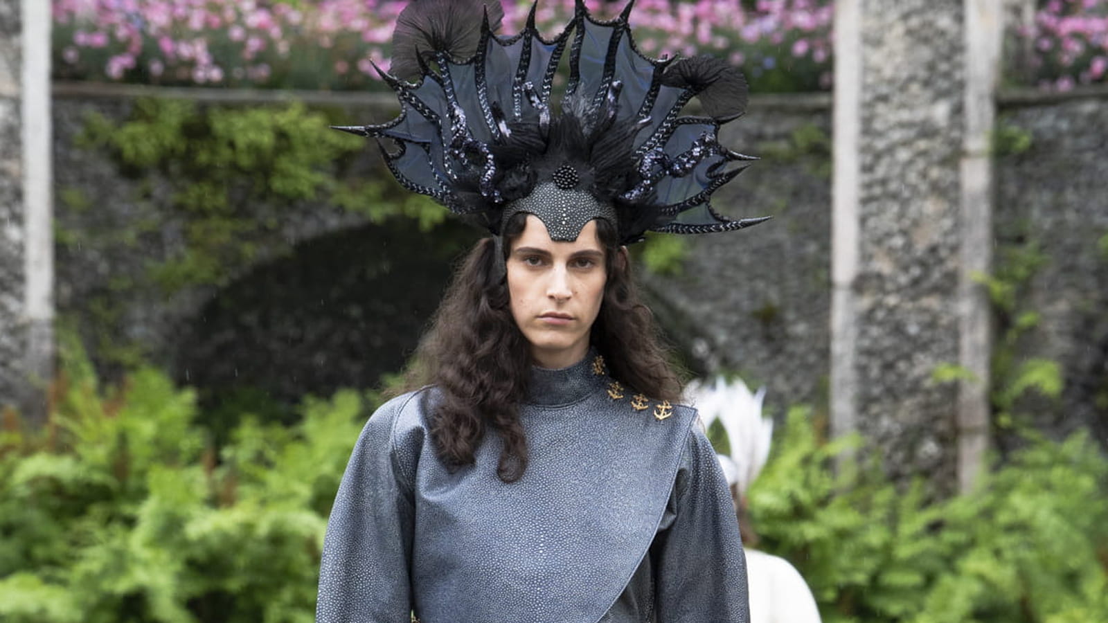 Look 16