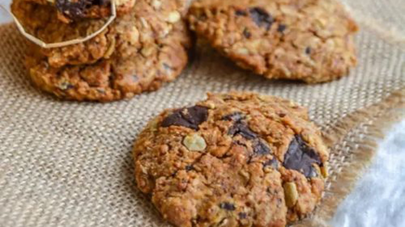 Cookies vegan au beurre de cacahuètes et chocolat noir