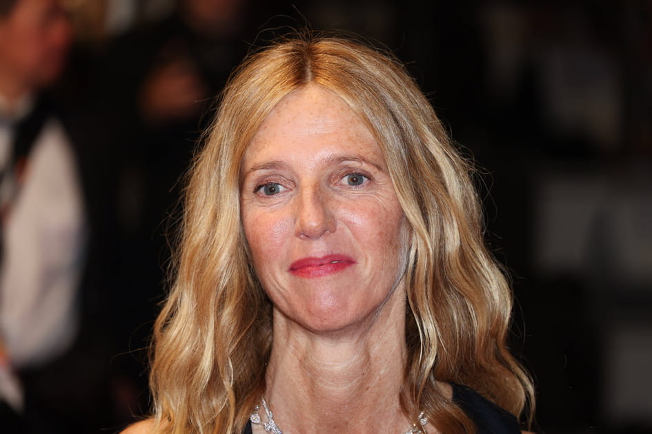 Le teint glowy de Sandrine Kiberlain