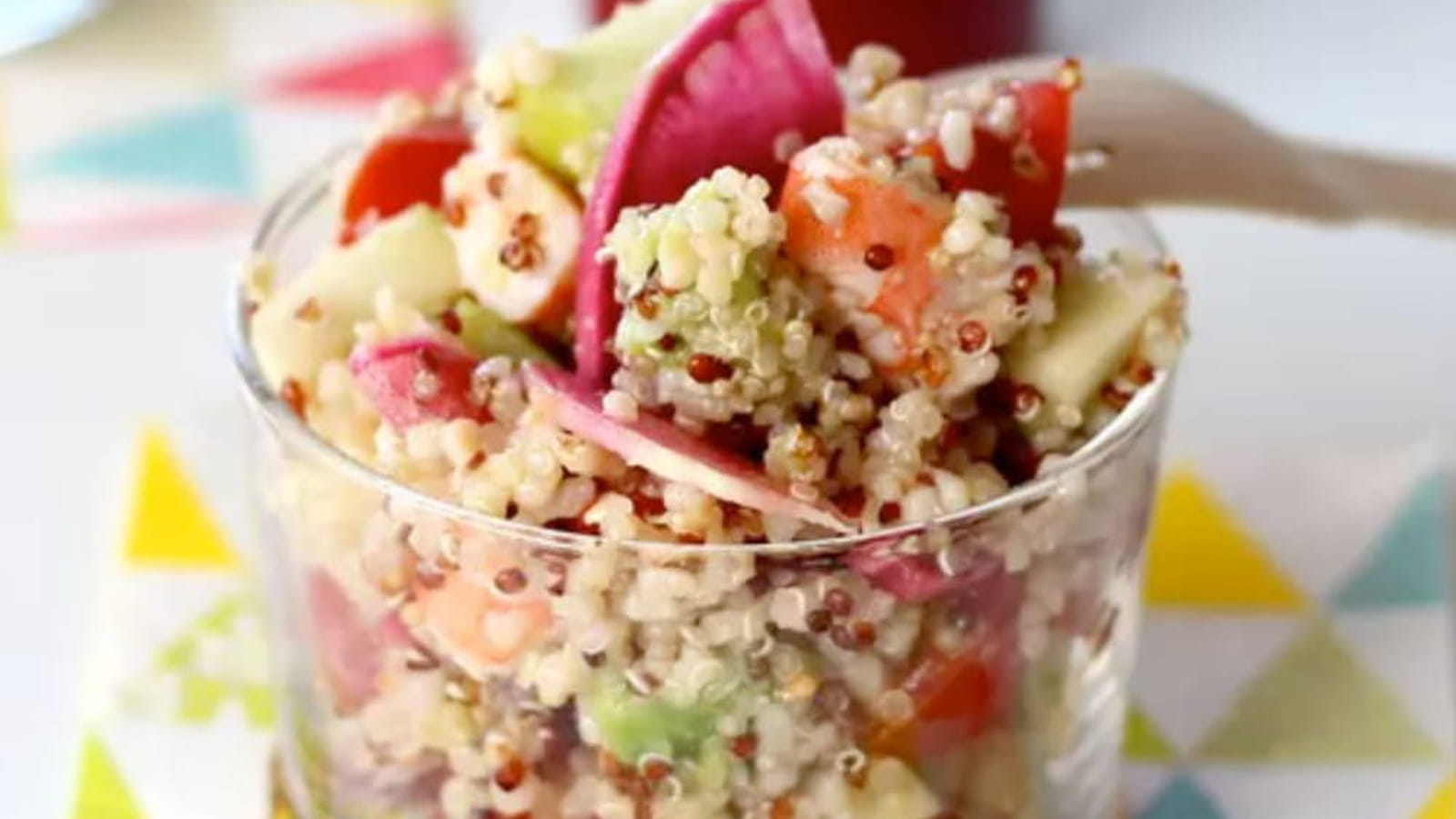 Quinoa gourmand aux crevettes, radis Red et pomme Granny