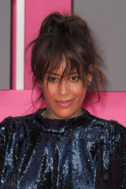 25e. Amel Bent, chanteuse