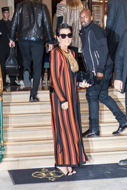 Kris Jenner au d&eacute;fil&eacute; Balmain
