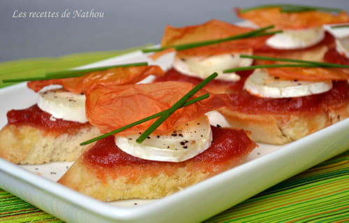 Bruschettas au confit de tomates et fromage de chèvre