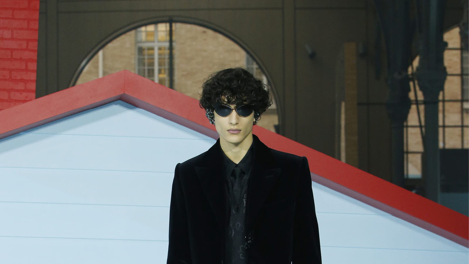 Look 7