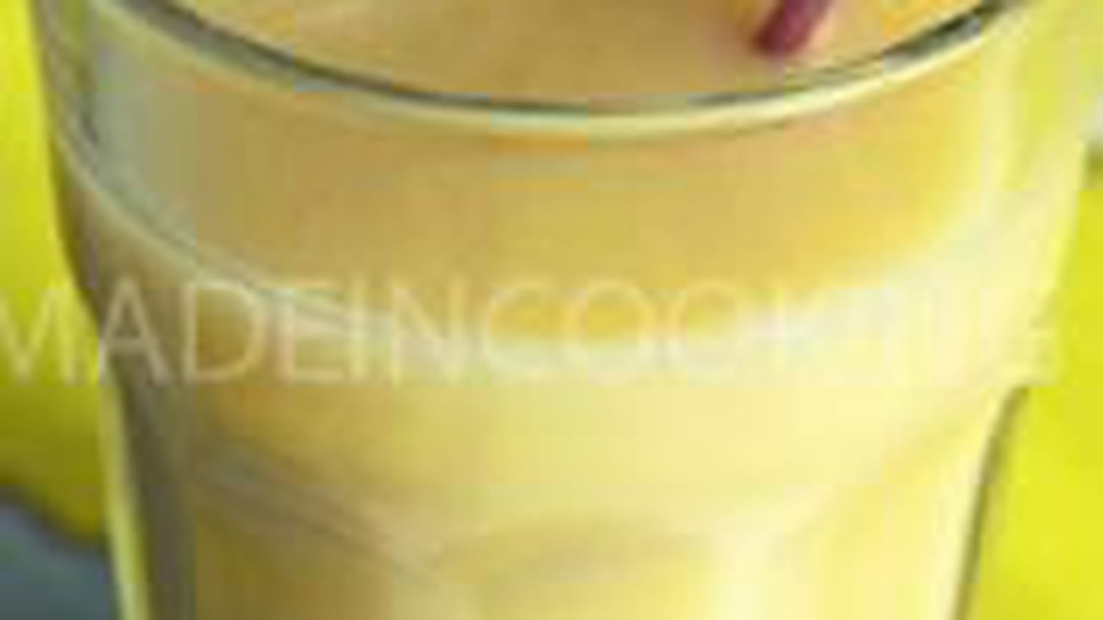 Smoothie à la poire et à la pomme