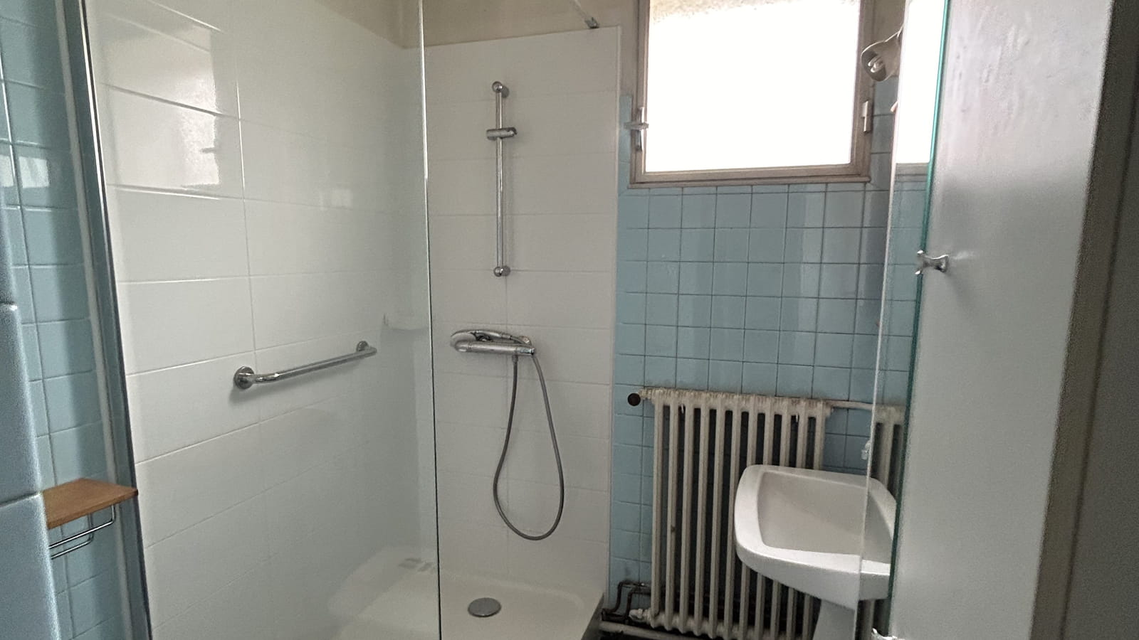 Salle d'eau après