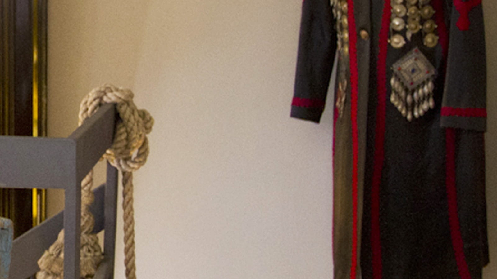 Manteau brodé traditionnel