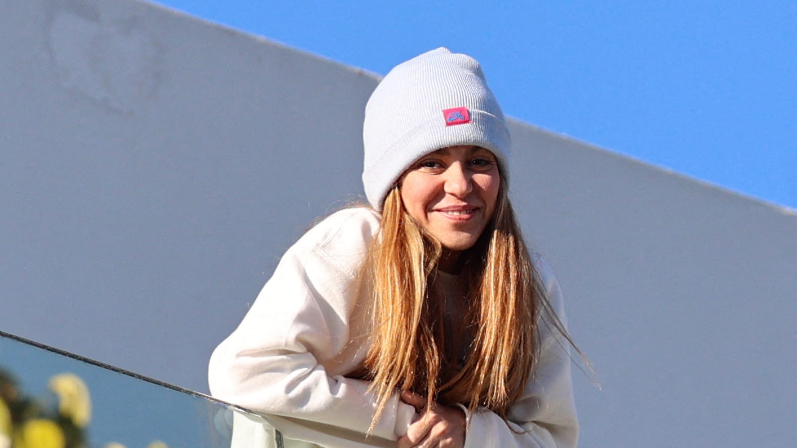 Shakira salue ses fans à Barcelone, en janvier 2023