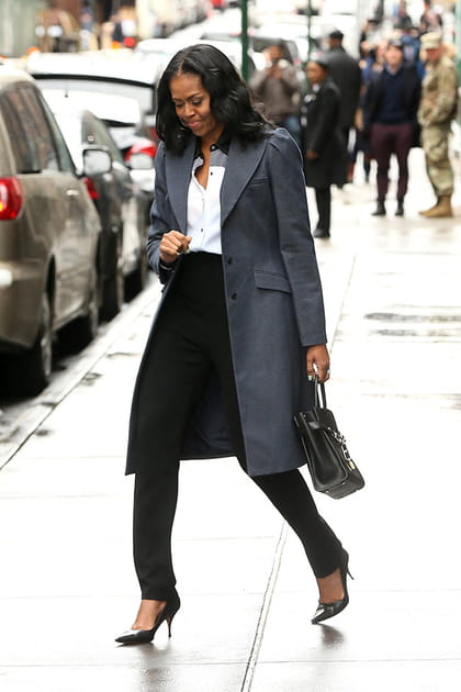 Michelle Obama en pantalon noir