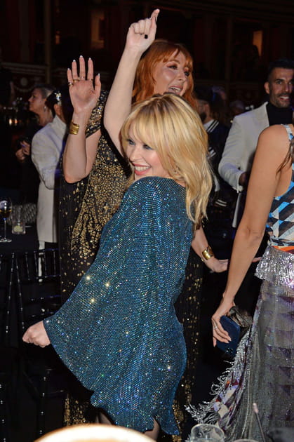 Etincelante aux Fashion Awards 2021