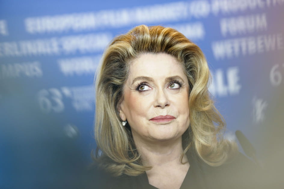 Le blush p&ecirc;che de Catherine Deneuve