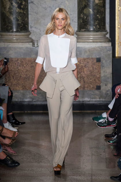 Le d&eacute;fil&eacute; Ports