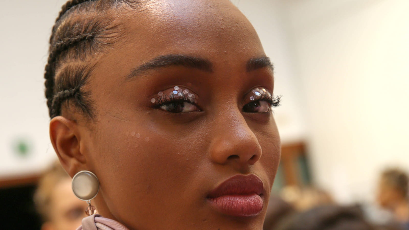Les paillettes sur les yeux