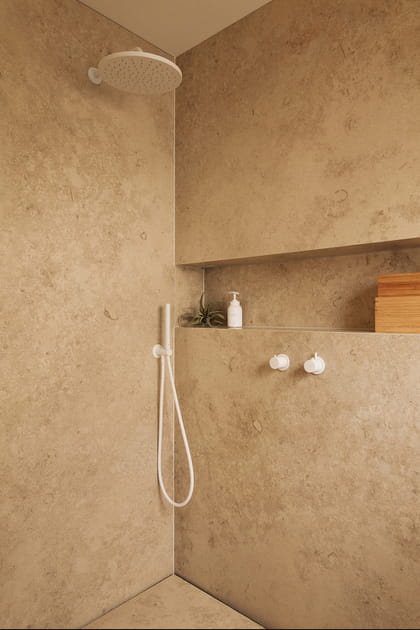 Apr&egrave;s&nbsp;: une belle douche &agrave; l'italienne&nbsp;c&ocirc;t&eacute; salle d'eau