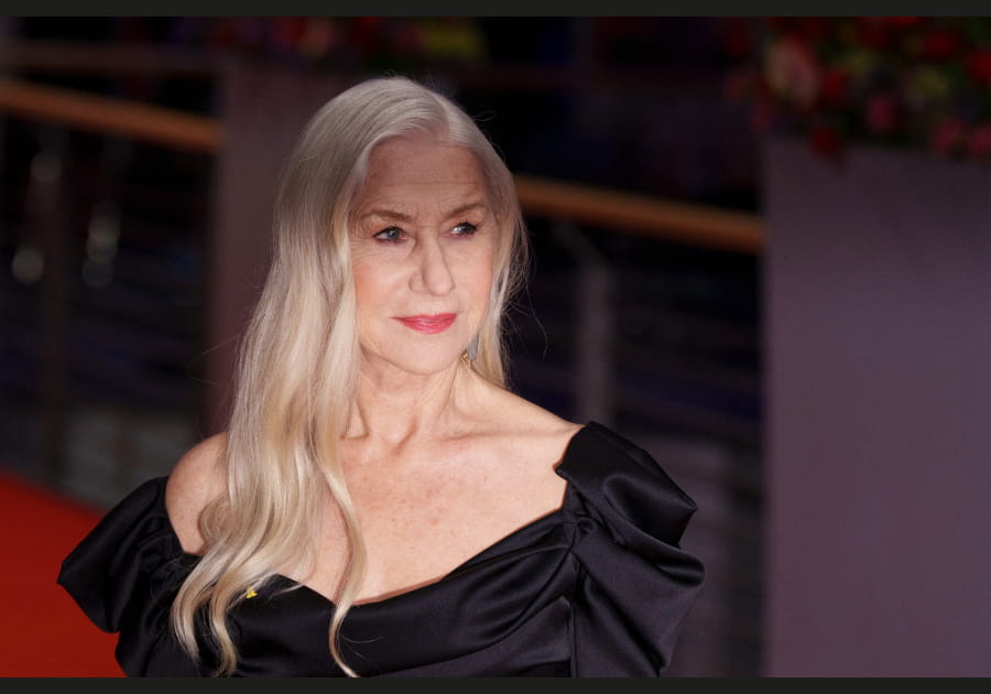 Top&nbsp;: la longue chevelure grise de Helen Mirren