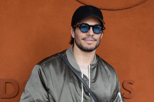 François Civil repéré à Roland-Garros malgré son camouflage