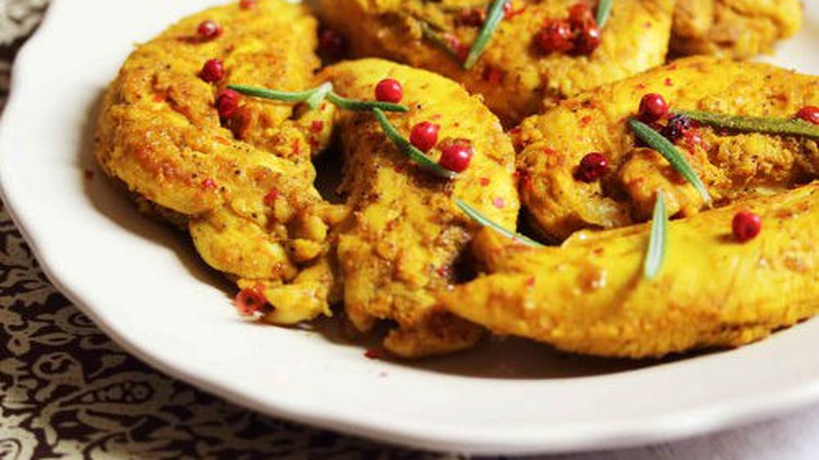 Poulet mariné au romarin et baies rouges