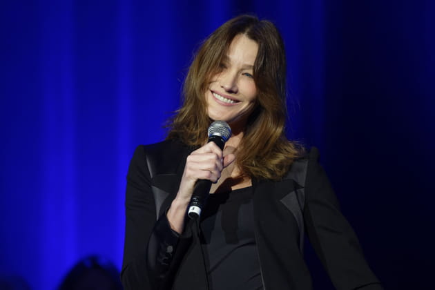 Carla Bruni chante pour la Fondation pour la recherche sur Alzheimer